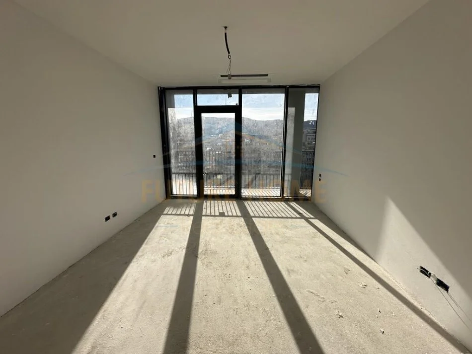 Tirane, shitet apartament 3+1+Aneks+Ballkon Kati 8, 169 m² 440.000 € (Liqeni)