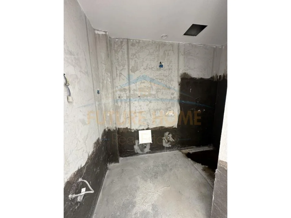 Tirane, shitet apartament 3+1+Aneks+Ballkon Kati 8, 169 m² 440.000 € (Liqeni)