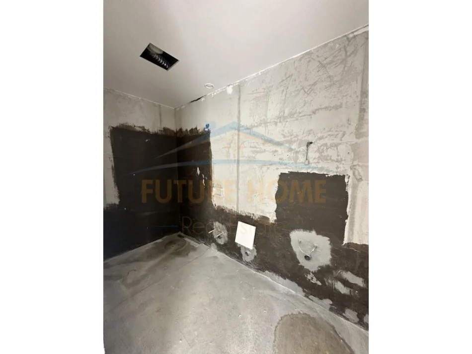 Tirane, shitet apartament 3+1+Aneks+Ballkon Kati 8, 169 m² 440.000 € (Liqeni)