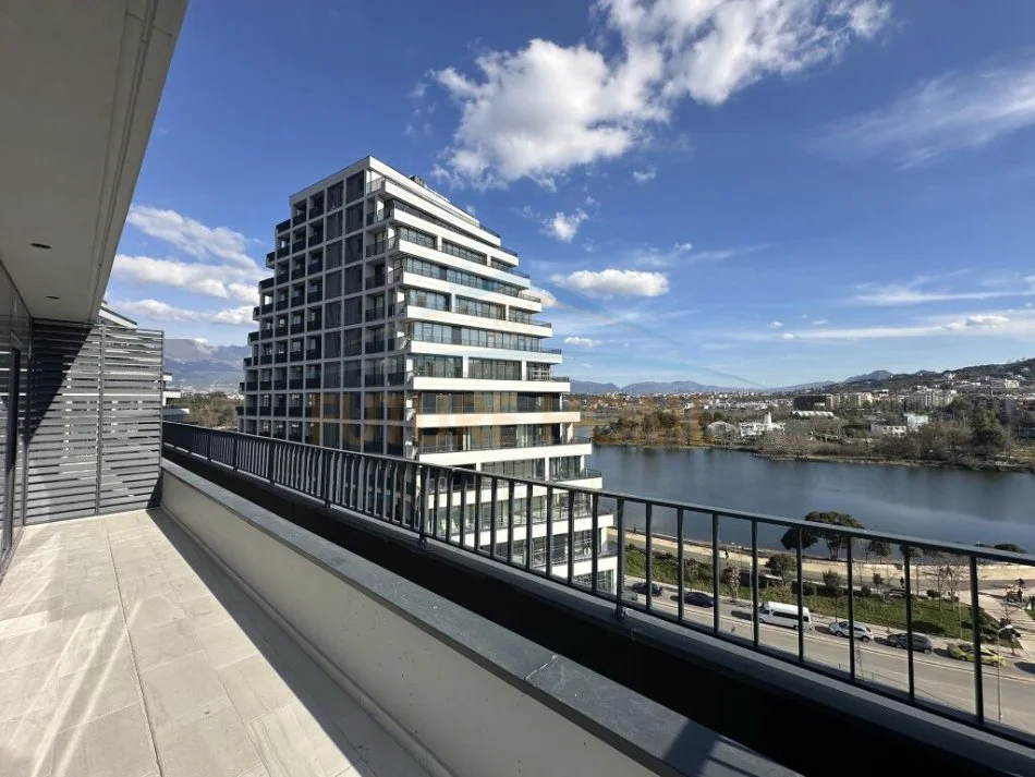 Tirane, shitet apartament 3+1+Aneks+Ballkon Kati 8, 169 m² 440.000 € (Liqeni)