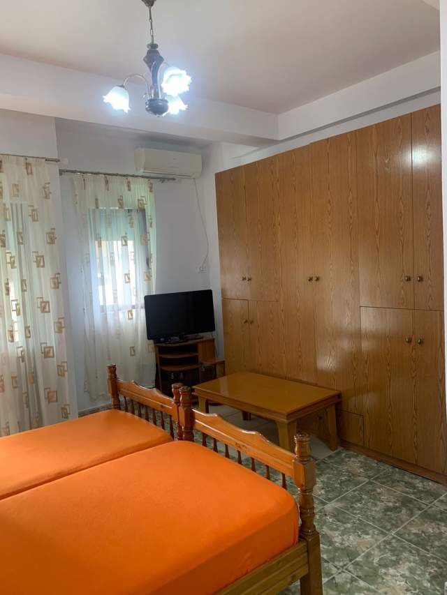 Tirane, jepet me qera garsonier 1+1 Kati 3, 50 m² 400 Euro (Myslym Shyri)