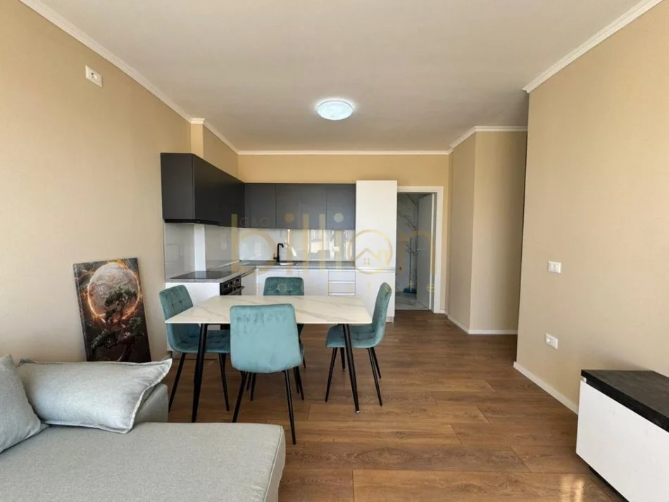 Tirane, shitet 2+1+Ballkon , 85 m² 128.000 € (Durres)