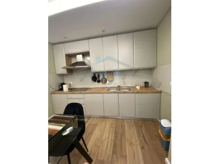Qera, Apartament 1+1, Rruga Mustafa Matohilli.UNA38259