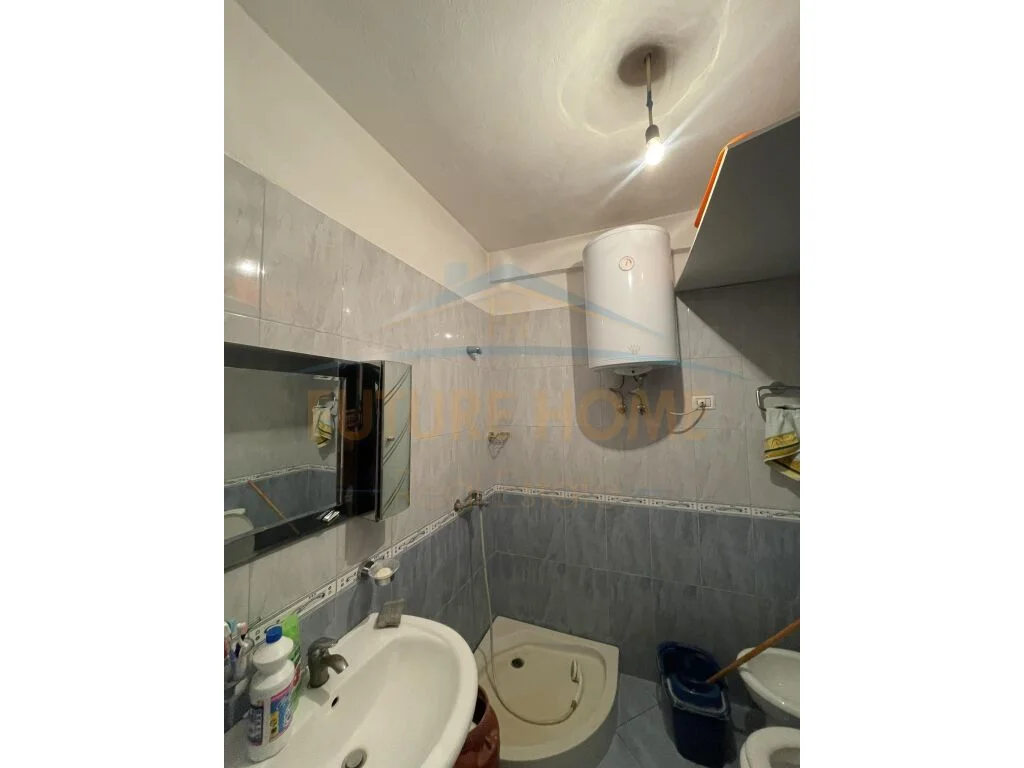 Shitet, Apartament 2+1+2, Unaza e Re, Tiranë UNA38274