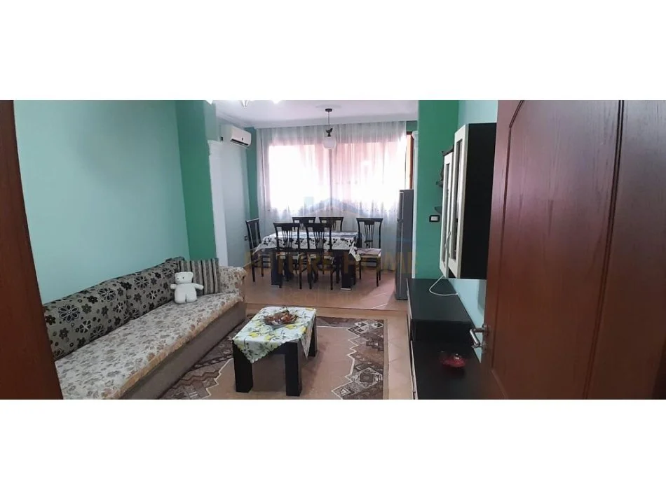 Shitet, Apartament 1+1, afer Shkolles "Kongresi i Lushnjes", Tirane. AREA38213