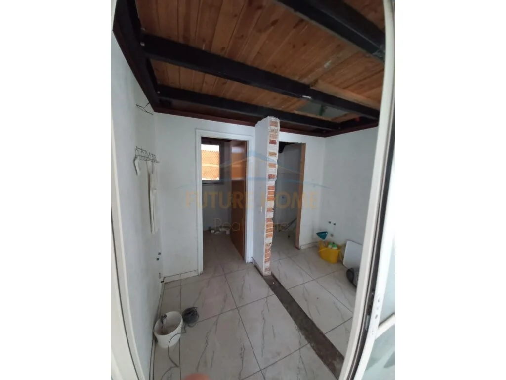 Qera, Ambient Biznesi, Tregu i Orizit,Vlore RV38291