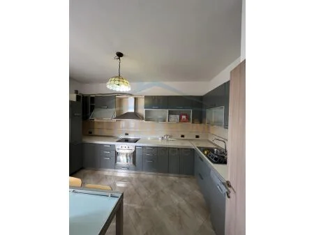 Qera, Apartament 3+1+2+Verande, Misto Mame, Tiranë.  UNA38356