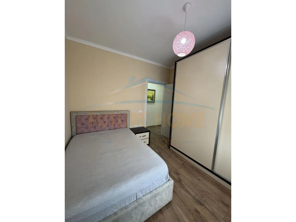 Qera, Apartament 2+1, Laprake, Tiranë.
500 €