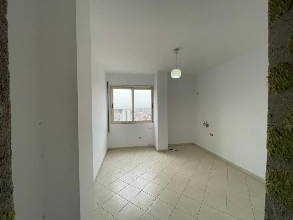 Tirane, shitet apartament 2+1+Ballkon Kati 11, 89 m² 174.000 € 