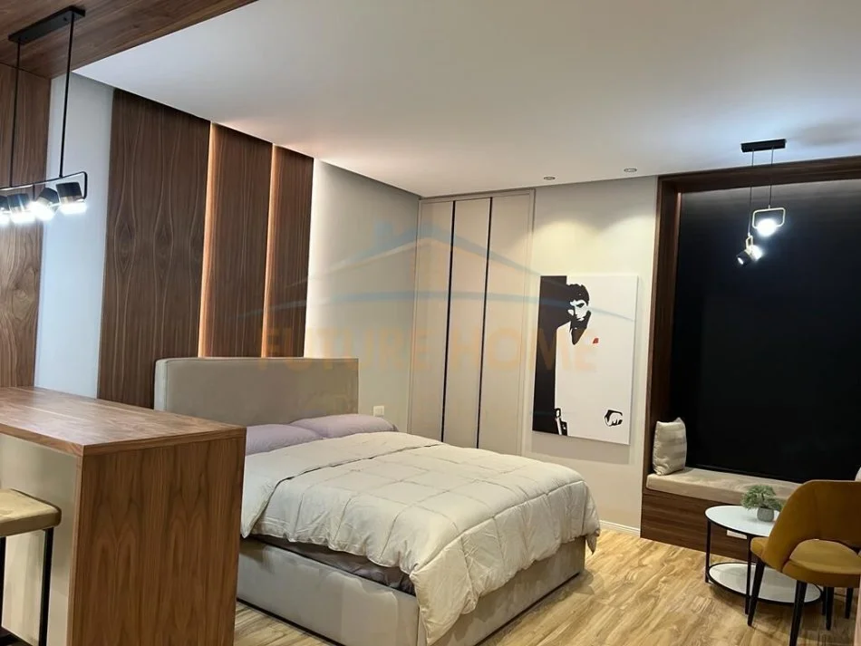 SHITET GAZIONERE TE RRUGA E KAVAJES SQUARE 21