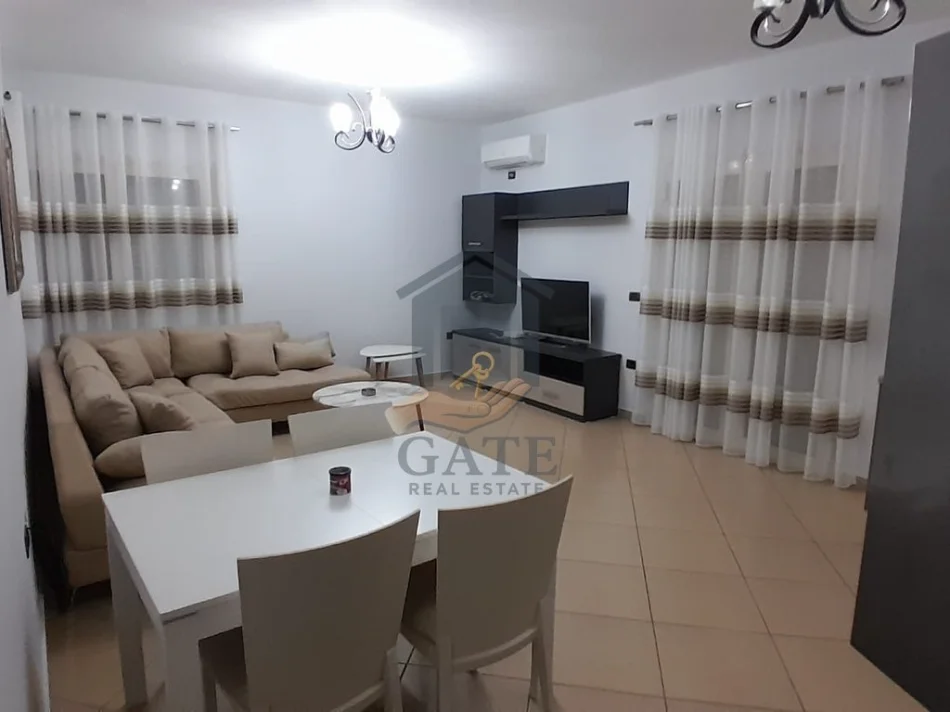 Durres, jepet me qera apartament 2+1 Kati 2, 80 m² 500 € (Kazazi)