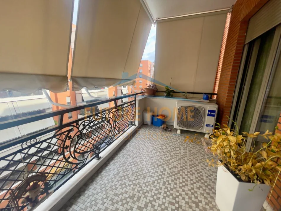 Tirane, jepet me qera apartament 1+1 Kati 5, 70 m² 830 € 