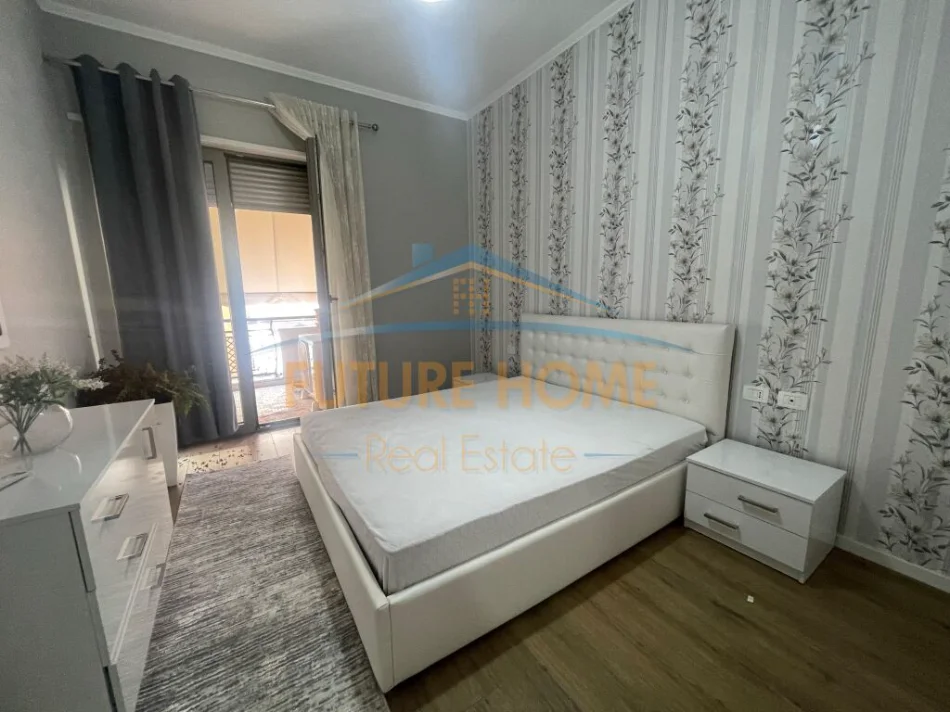 Tirane, jepet me qera apartament 1+1 Kati 5, 70 m² 830 € (Kompleksi Delijorgji)
