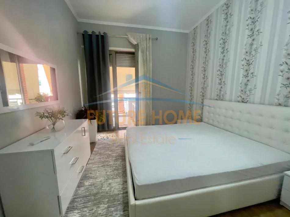 Tirane, jepet me qera apartament 1+1 Kati 5, 70 m² 830 € (Kompleksi Delijorgji)