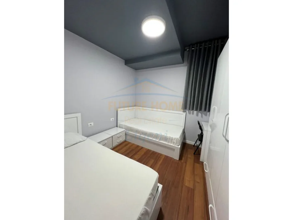 Tirane, jepet me qera apartament 2+1 Kati 0, 90 m² 700 € (Liqeni i thate)