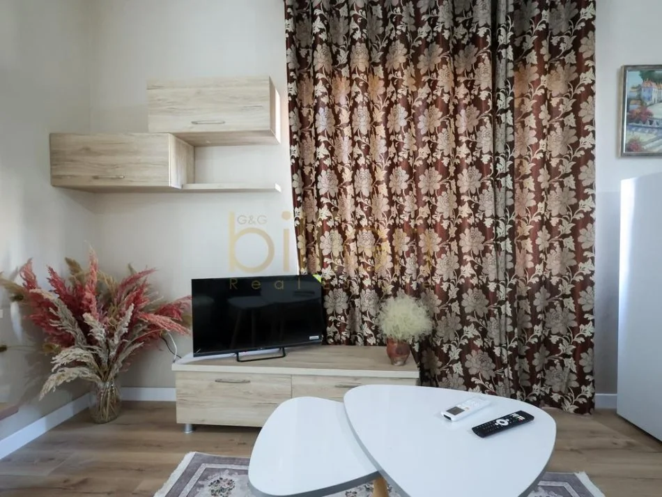 Tirane, shitet 1+1 , 60 m² (Fresk)