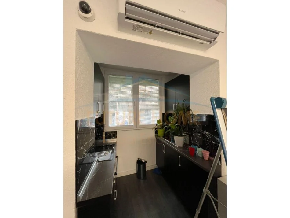 Shitet, Apartament 2+1, 21 Dhjetori, Tiranë. 135000 euro