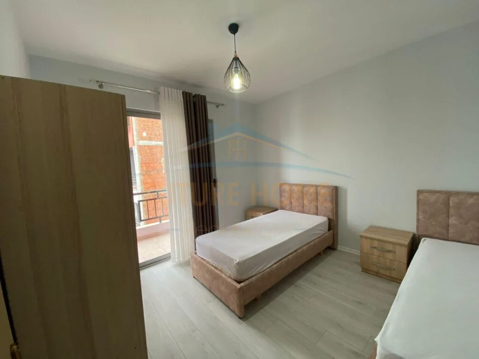 Qera, Apartament 2+1, Unaza e Re. 0696069906