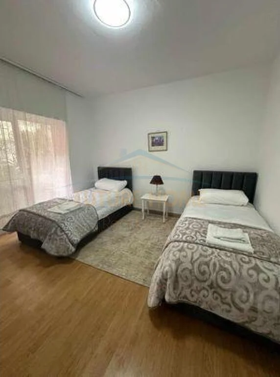 Tirane, shitet apartament 3+1 Kati 1, 106 m² 175.000 € (Brryli)