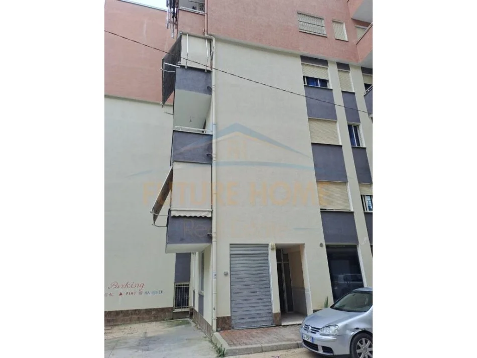 Tirane, shes ambjent biznesi Kati 0, 16 m² (Fresk)