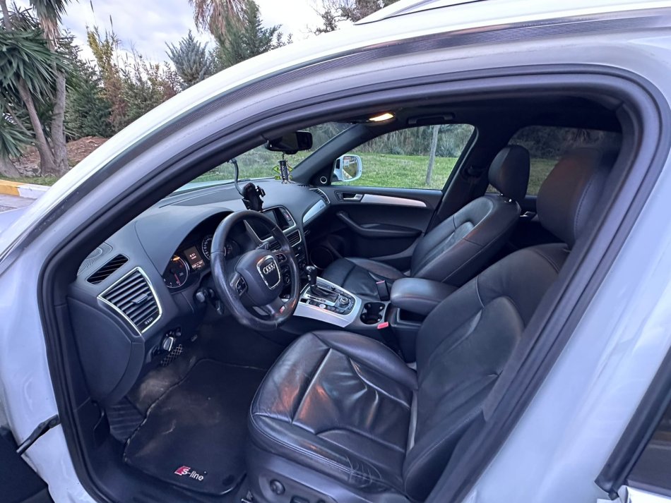 Vlore, shes SUV | Fuoristrad | Xhip Audi Q5 S-Line Benzin+Gaz, e bardhë automatik Klima 212 km 14.701 €