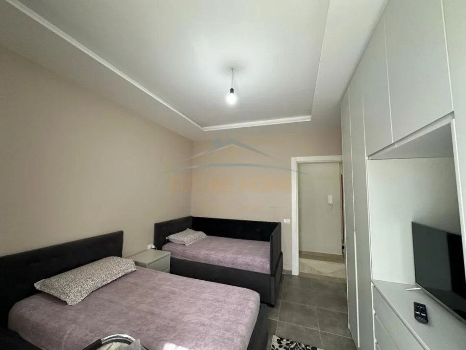 Shitet, Apartament 2+1+2, ne Green City Residence, pranë Unazës, 250.000 euro