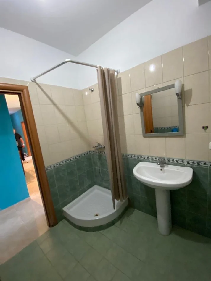 Tirane, jepet me qera apartament 2+1 Kati 7, 80 m² 450 € (Ecomarket Astir prane Wellit)