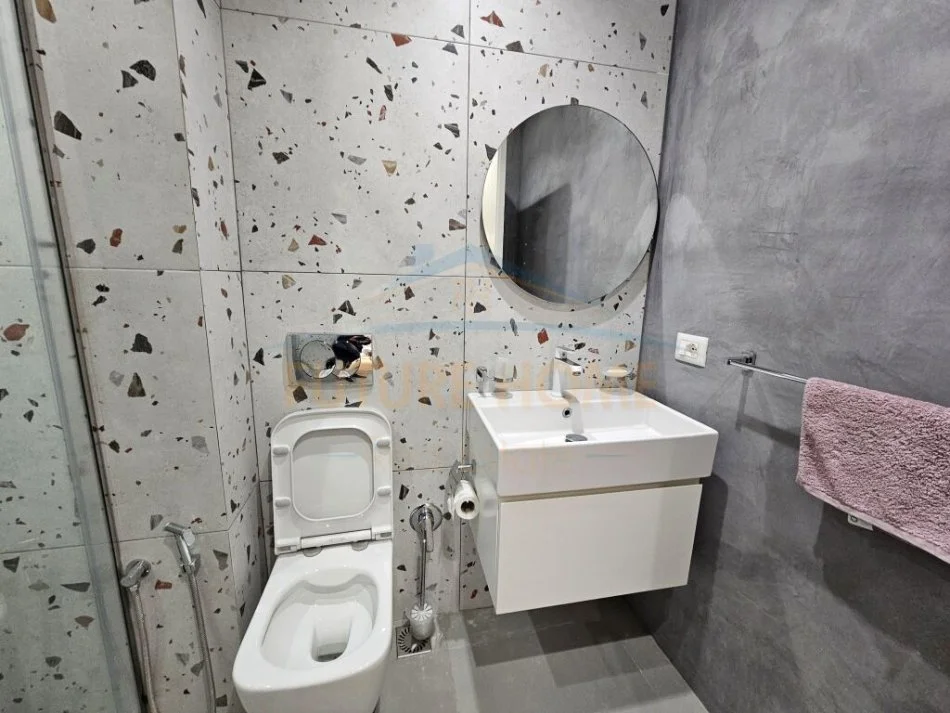 Mali Robit, shitet apartament 2+1+Ballkon Kati 2, 102 m² 180.000 € (Durres)