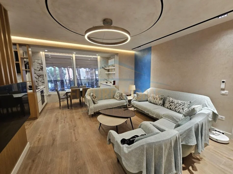 Durres, shitet apartament 2+1 Kati 2, 102 m² 180.000 € (Mali i Robit)