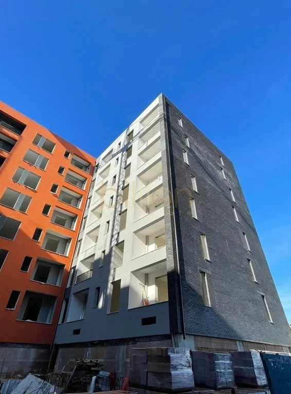 Tirane, shitet 3+1+Ballkon , 136 m² (Paskuqan)