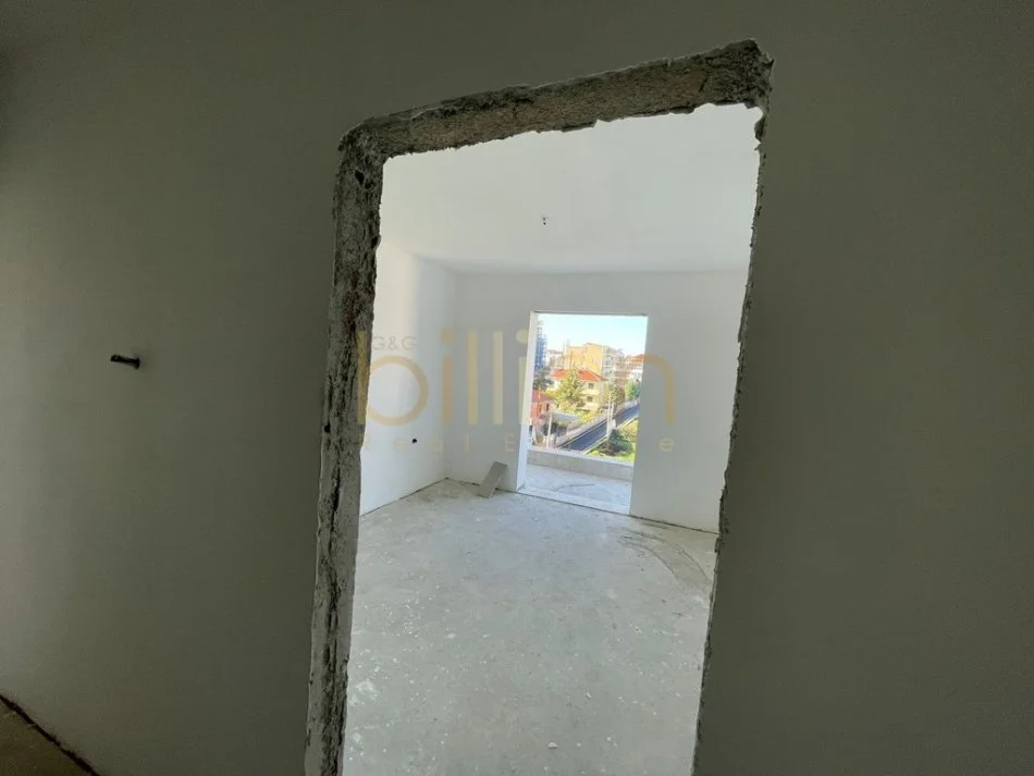 shitet 2+1 , 102 m² (Paskuqan)