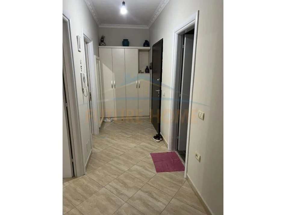 SHITET APARTAMENTI 2+1+2 UNAZA E RE