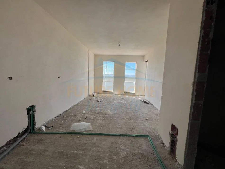 Shitet, Apartament 1+1, Univers City, Tiranë.