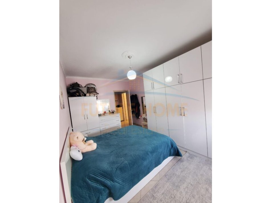 Shitet, Apartament 1+1+Post Parkimi Fresk, Tiranë.