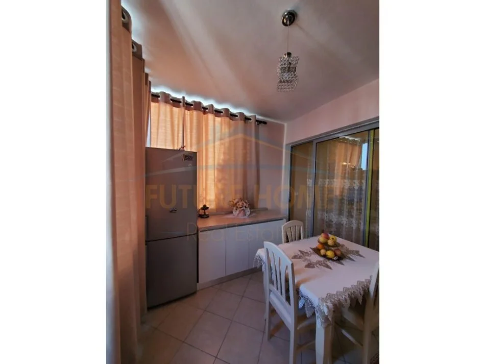 Tirane, shitet apartament 1+1 Kati 5, 55 m² 73.000 € (Fresk)