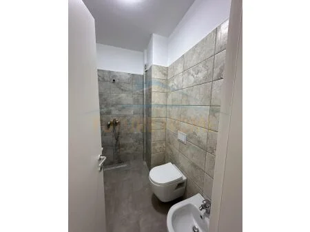 Qera, Apartament 2+1+2, Don Bosko. 700 euro UNA39075