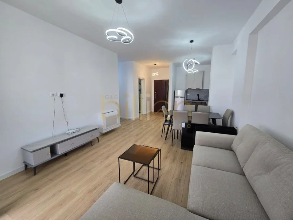 Tirane, shitet 2+1+Ballkon , 110 m² 250.000 € (Prane 21 Dhjetorit,Reprt TV)