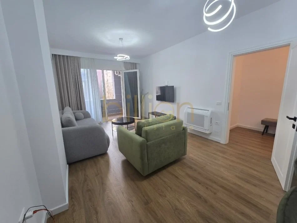 Tirane, shitet apartament 1+1 , 74 m² 177.000 € (Prane Reprt TV)
