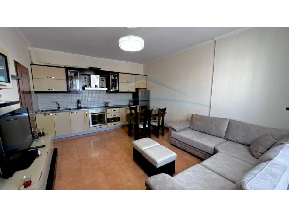 Tirane, jepet me qera apartament 2+1 Kati 5, 80 m² 400 € (Fresk)