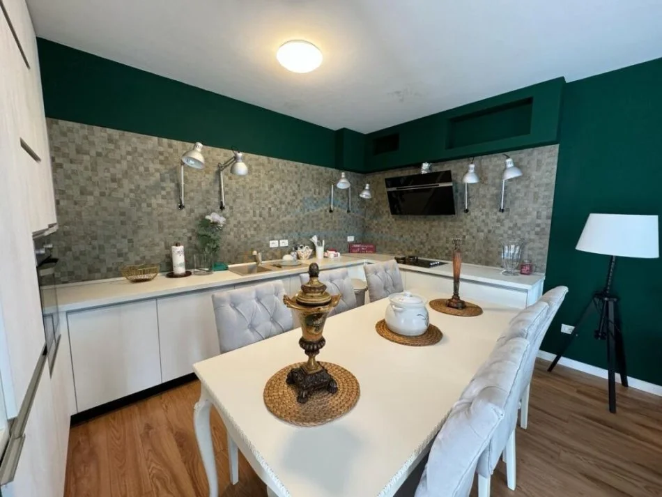 Tirane, jepet me qera apartament duplex Dublex Kati 0, 167 m² 1.200 € (Rezidenca Kodra e Diellit 2)