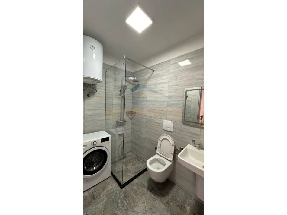 Tirane, jepet me qera apartament 1+1 Kati 2, 55 m² 500 € (SHKOLLA E KUQE)