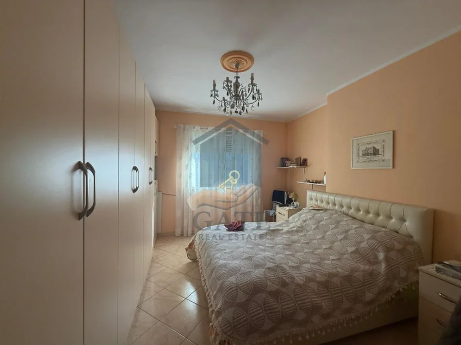 Durres, shitet apartament 2+1+Ballkon Kati 4, 106 m² 200.000 € (Vollga)