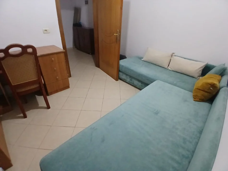 Tirane, jepet me qera apartament 2+1 Kati 1, 96 m² 450 € (BKT tek Rruga e Elbasanit)