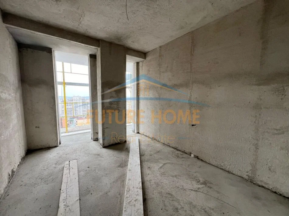 Shitet,Apartament 2+1, Rezidenca Mine Peza, Tiranë