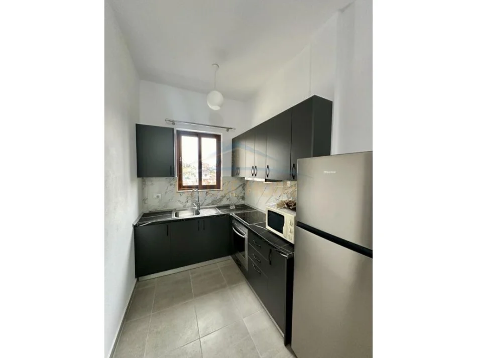Qera, Apartament 1+1, në Kinostudio, Tiranë.
