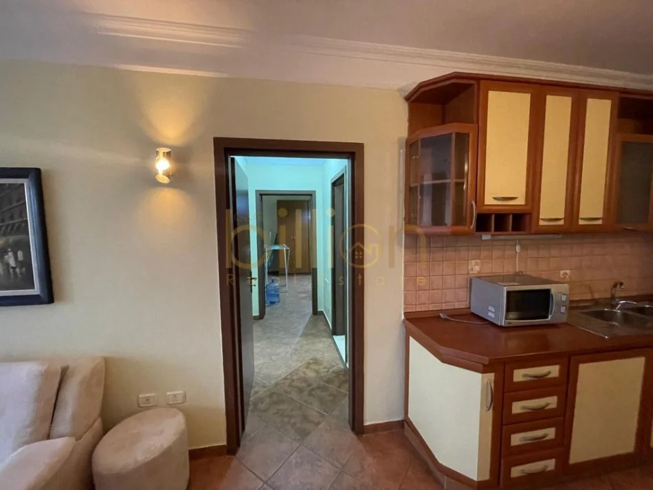 Tirane, jepet me qera 2+1+Ballkon , 112 m² 1.200 € (Kullat Binjake)
