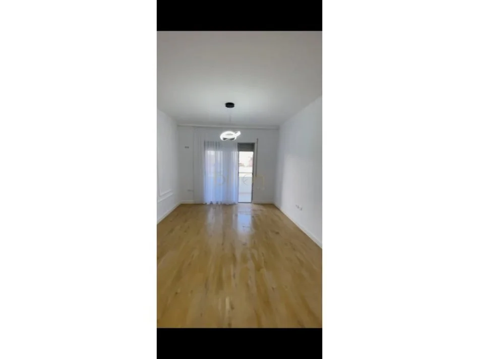 Tirane, shitet 2+1 , 98 m² 153.000 € (Astir)