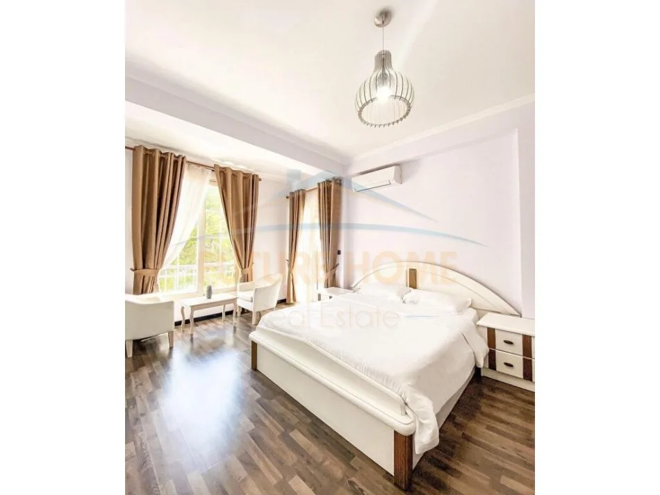 Durres, shitet Vile ne plazh 5+1 Kati 0, 5.000 m² 9.700.000 € (Golem,Durres)