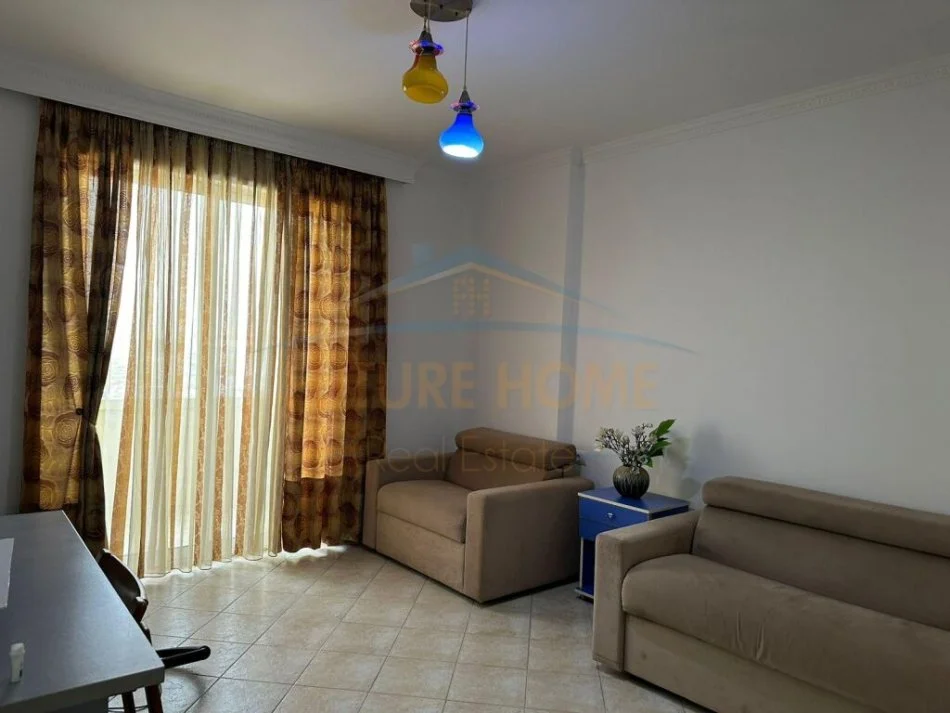 Qera, Apartament 2+1+2, Rruga e Barrikadave/ OPP39378