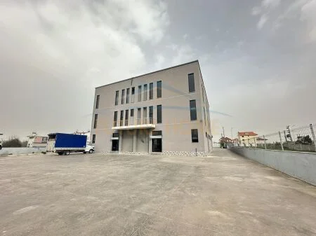 Qera, Godinë Biznesi 3-Katëshe, Domje.UNA39402